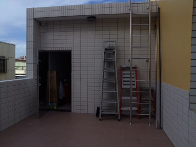 高雄自強路4樓(前)露台完工後2